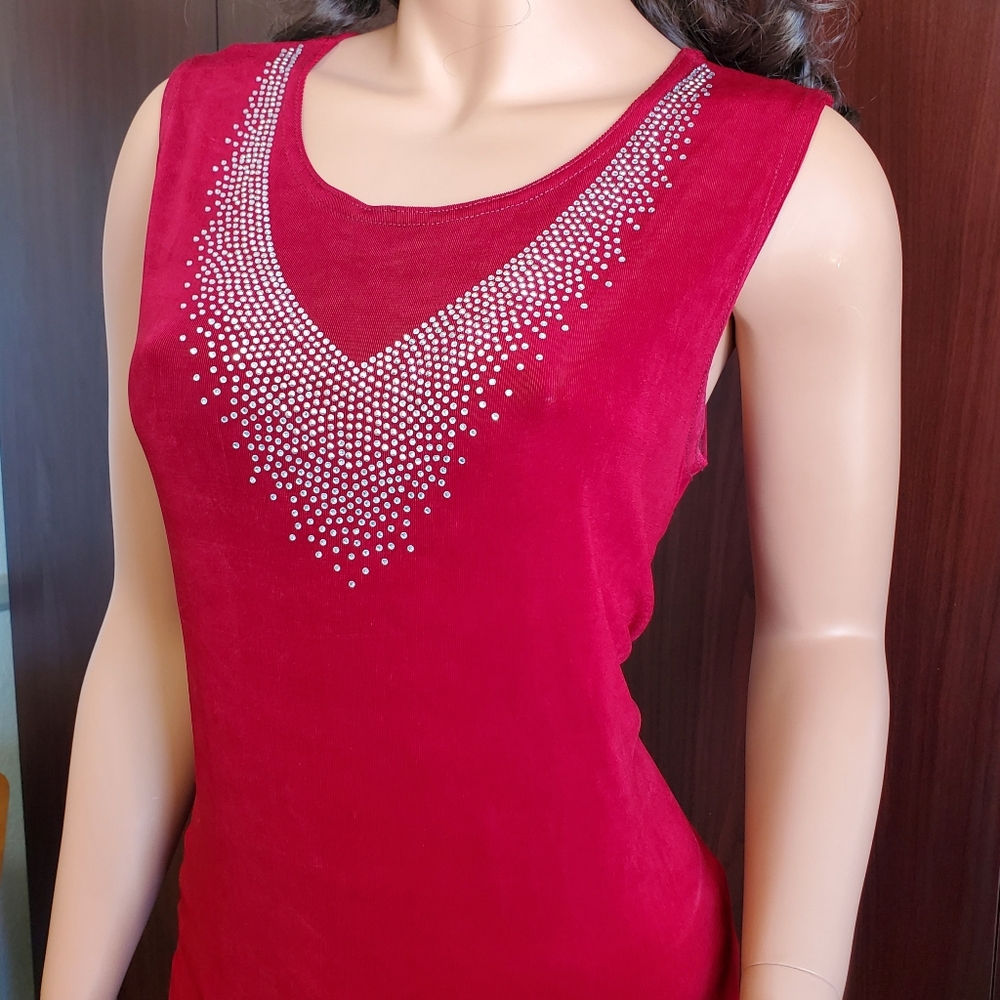 Red Sleeveless Jewel Embellished Blouse ❤️